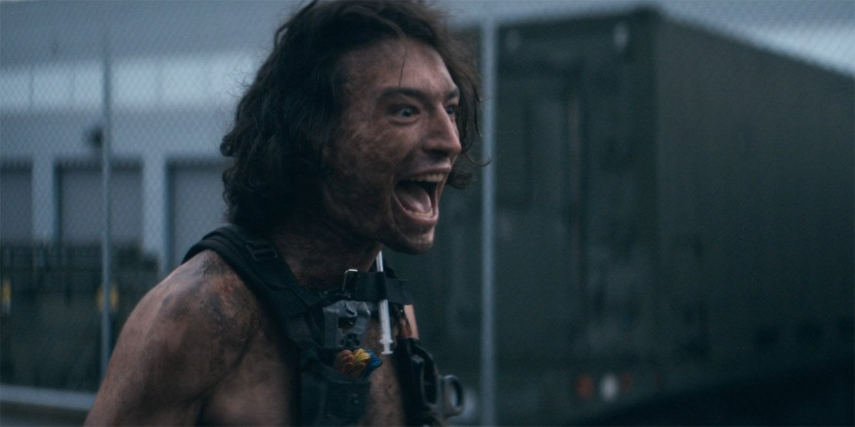     Ezra Miller - chronologia kontrowersji aktora. Napaści, kradzieże, zastraszenia i sekta